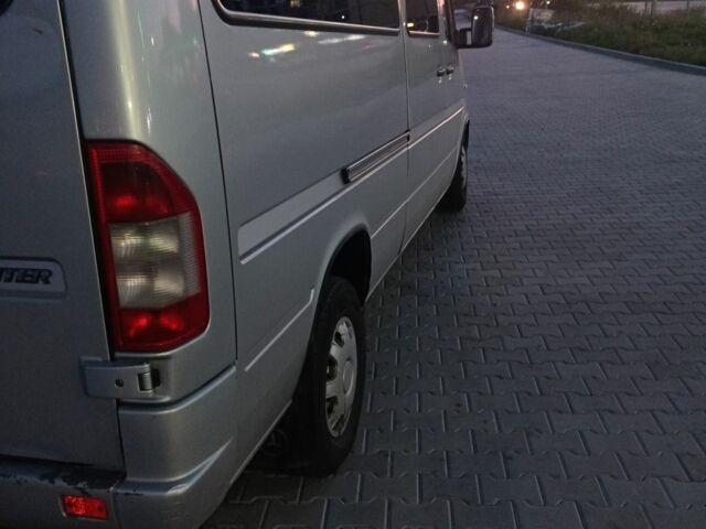 Сірий Мерседес Sprinter, об'ємом двигуна 2.1 л та пробігом 300 тис. км за 8000 $, фото 15 на Automoto.ua