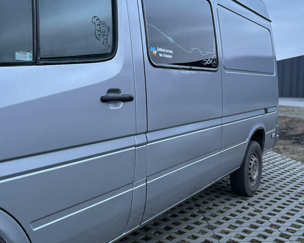 Сірий Мерседес Sprinter, об'ємом двигуна 2.15 л та пробігом 370 тис. км за 5999 $, фото 4 на Automoto.ua