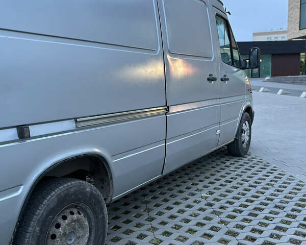 Сірий Мерседес Sprinter, об'ємом двигуна 2.15 л та пробігом 370 тис. км за 5999 $, фото 9 на Automoto.ua