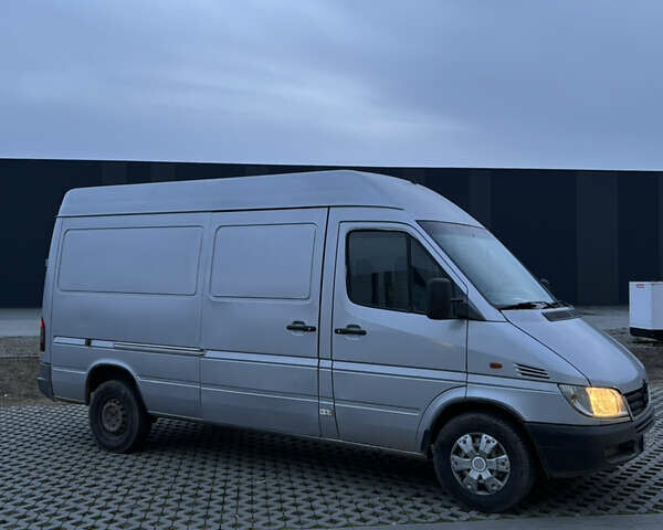 Сірий Мерседес Sprinter, об'ємом двигуна 2.15 л та пробігом 370 тис. км за 5999 $, фото 14 на Automoto.ua
