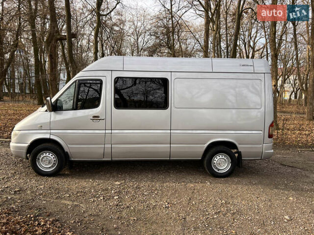 Серый Мерседес Sprinter, объемом двигателя 2.7 л и пробегом 350 тыс. км за 9200 $, фото 2 на Automoto.ua