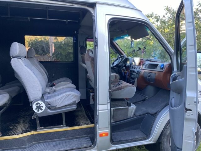 Серый Мерседес Sprinter, объемом двигателя 2.7 л и пробегом 500 тыс. км за 8000 $, фото 6 на Automoto.ua