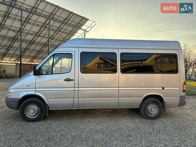 Сірий Мерседес Sprinter, об'ємом двигуна 2.15 л та пробігом 350 тис. км за 10000 $, фото 21 на Automoto.ua