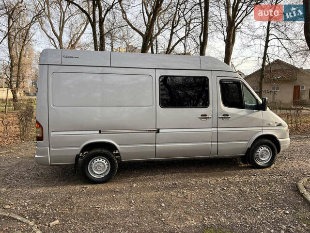 Серый Мерседес Sprinter, объемом двигателя 2.7 л и пробегом 350 тыс. км за 9200 $, фото 4 на Automoto.ua