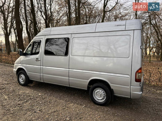 Серый Мерседес Sprinter, объемом двигателя 2.7 л и пробегом 350 тыс. км за 9200 $, фото 1 на Automoto.ua