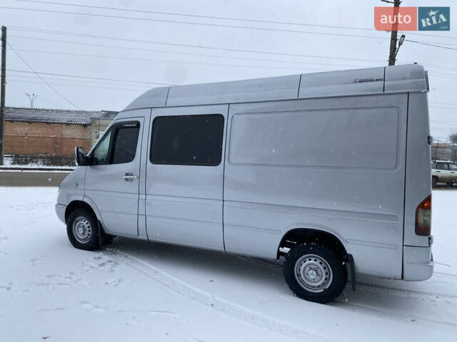 Серый Мерседес Sprinter, объемом двигателя 2.69 л и пробегом 500 тыс. км за 8700 $, фото 11 на Automoto.ua