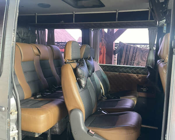 Серый Мерседес Sprinter, объемом двигателя 2.69 л и пробегом 524 тыс. км за 10500 $, фото 1 на Automoto.ua