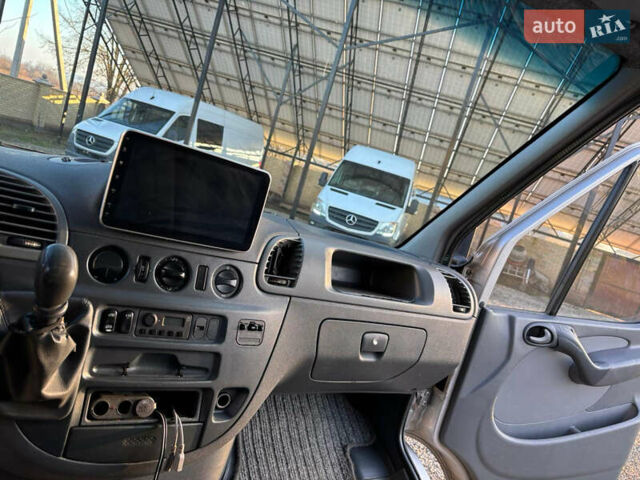 Сірий Мерседес Sprinter, об'ємом двигуна 2.15 л та пробігом 350 тис. км за 10000 $, фото 13 на Automoto.ua