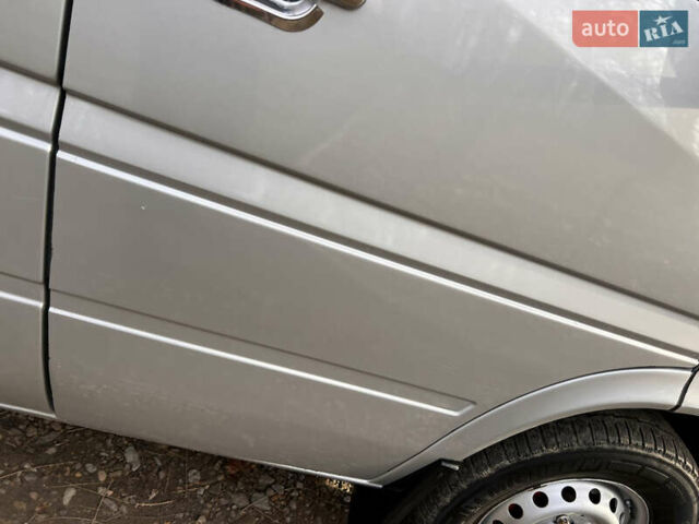 Серый Мерседес Sprinter, объемом двигателя 2.7 л и пробегом 350 тыс. км за 9200 $, фото 19 на Automoto.ua