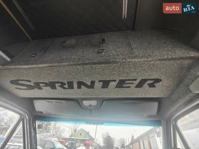 Серый Мерседес Sprinter, объемом двигателя 2.7 л и пробегом 400 тыс. км за 5900 $, фото 10 на Automoto.ua
