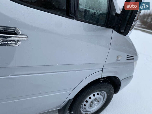 Серый Мерседес Sprinter, объемом двигателя 2.69 л и пробегом 500 тыс. км за 8700 $, фото 20 на Automoto.ua