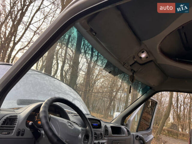 Серый Мерседес Sprinter, объемом двигателя 2.7 л и пробегом 350 тыс. км за 9200 $, фото 27 на Automoto.ua