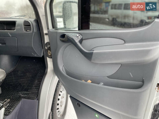 Серый Мерседес Sprinter, объемом двигателя 2.69 л и пробегом 500 тыс. км за 8700 $, фото 31 на Automoto.ua