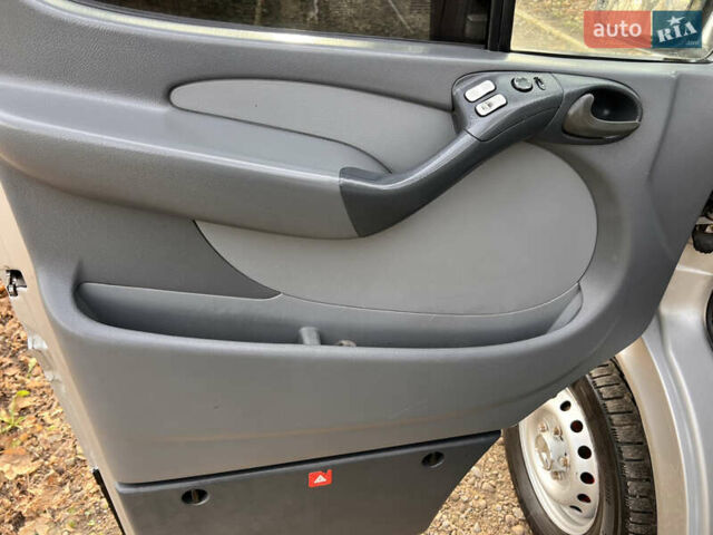 Серый Мерседес Sprinter, объемом двигателя 2.7 л и пробегом 350 тыс. км за 9200 $, фото 30 на Automoto.ua