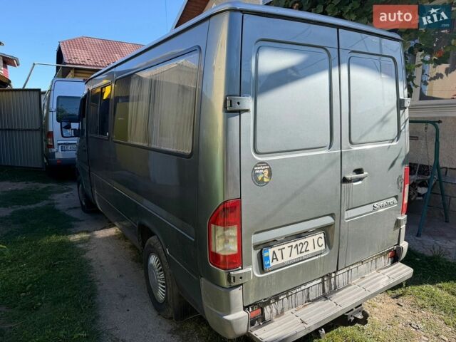 Серый Мерседес Sprinter, объемом двигателя 2.15 л и пробегом 721 тыс. км за 9000 $, фото 4 на Automoto.ua