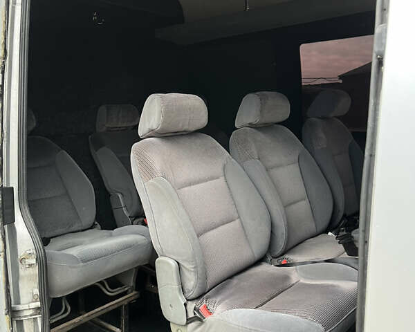 Серый Мерседес Sprinter, объемом двигателя 2.7 л и пробегом 682 тыс. км за 8000 $, фото 17 на Automoto.ua