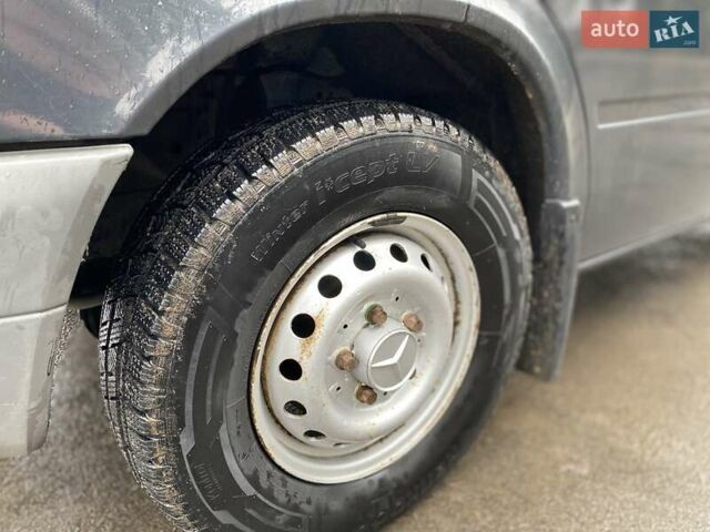 Серый Мерседес Sprinter, объемом двигателя 2.2 л и пробегом 889 тыс. км за 8200 $, фото 10 на Automoto.ua