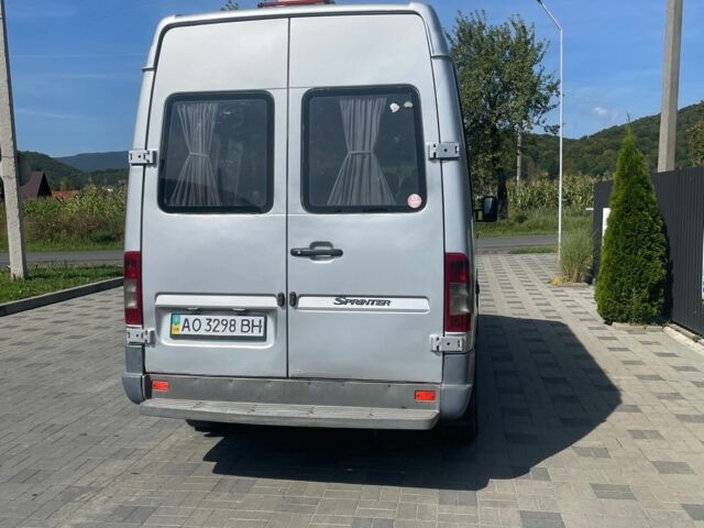 Серый Мерседес Sprinter, объемом двигателя 2.1 л и пробегом 450 тыс. км за 7700 $, фото 3 на Automoto.ua