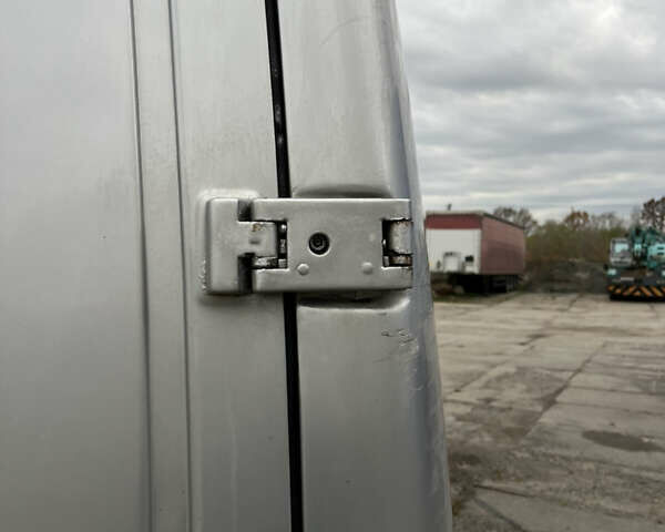 Серый Мерседес Sprinter, объемом двигателя 2.7 л и пробегом 682 тыс. км за 8000 $, фото 14 на Automoto.ua