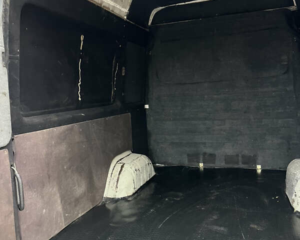 Серый Мерседес Sprinter, объемом двигателя 2.7 л и пробегом 682 тыс. км за 8000 $, фото 35 на Automoto.ua