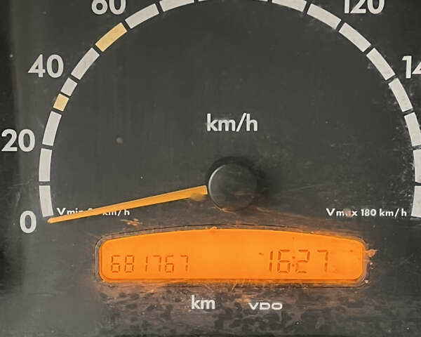Серый Мерседес Sprinter, объемом двигателя 2.7 л и пробегом 682 тыс. км за 8000 $, фото 30 на Automoto.ua