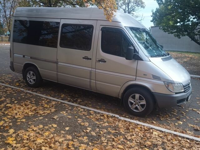 Серый Мерседес Sprinter, объемом двигателя 2.7 л и пробегом 700 тыс. км за 7900 $, фото 1 на Automoto.ua