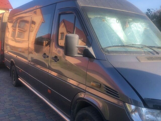 Серый Мерседес Sprinter, объемом двигателя 2.7 л и пробегом 450 тыс. км за 9300 $, фото 7 на Automoto.ua
