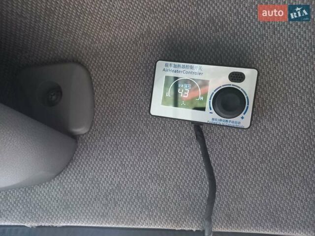 Серый Мерседес Sprinter, объемом двигателя 2.7 л и пробегом 368 тыс. км за 10000 $, фото 11 на Automoto.ua