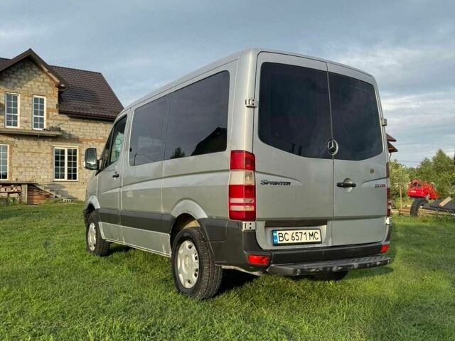 Серый Мерседес Sprinter, объемом двигателя 2.15 л и пробегом 540 тыс. км за 7999 $, фото 9 на Automoto.ua