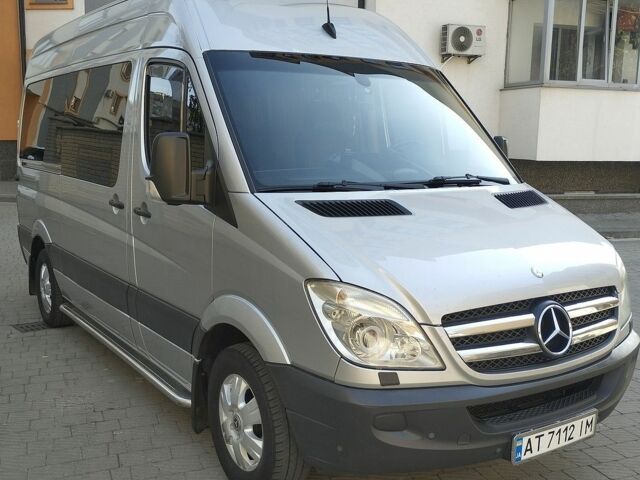 Серый Мерседес Sprinter, объемом двигателя 2.15 л и пробегом 312 тыс. км за 15800 $, фото 1 на Automoto.ua