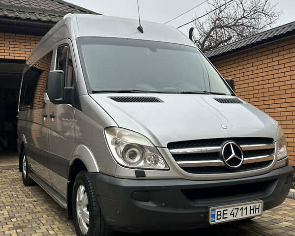 Сірий Мерседес Sprinter, об'ємом двигуна 2.2 л та пробігом 300 тис. км за 15999 $, фото 1 на Automoto.ua