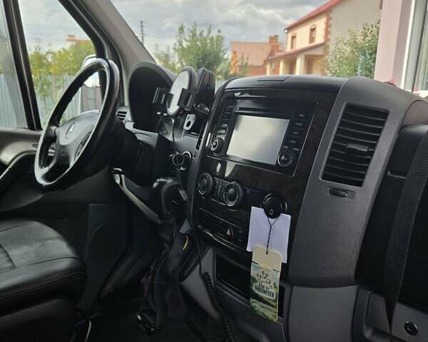 Серый Мерседес Sprinter, объемом двигателя 3 л и пробегом 570 тыс. км за 13500 $, фото 8 на Automoto.ua