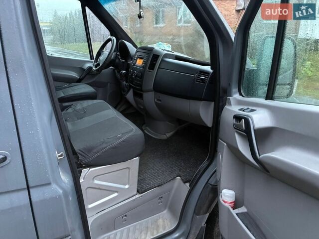 Сірий Мерседес Sprinter, об'ємом двигуна 2.15 л та пробігом 430 тис. км за 8900 $, фото 17 на Automoto.ua