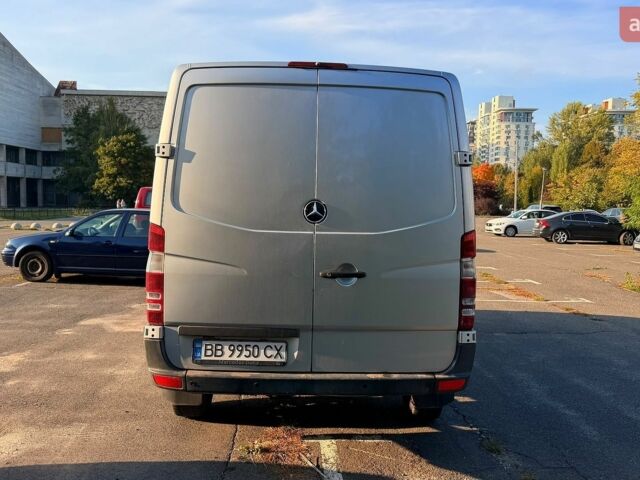Серый Мерседес Sprinter, объемом двигателя 2.99 л и пробегом 277 тыс. км за 13000 $, фото 4 на Automoto.ua