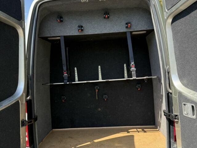 Серый Мерседес Sprinter, объемом двигателя 3 л и пробегом 100 тыс. км за 25000 $, фото 3 на Automoto.ua