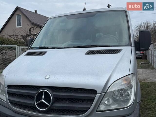 Серый Мерседес Sprinter, объемом двигателя 2.15 л и пробегом 311 тыс. км за 12000 $, фото 7 на Automoto.ua