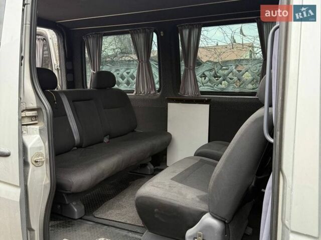 Серый Мерседес Sprinter, объемом двигателя 2.15 л и пробегом 311 тыс. км за 12000 $, фото 14 на Automoto.ua