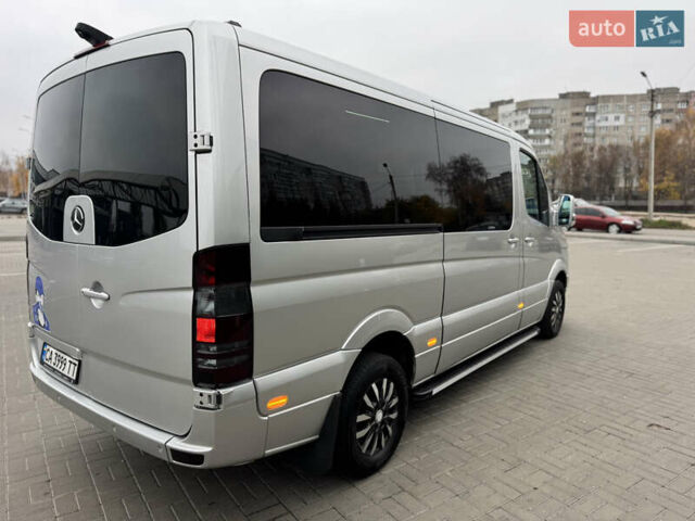 Серый Мерседес Sprinter, объемом двигателя 2.15 л и пробегом 672 тыс. км за 19000 $, фото 3 на Automoto.ua