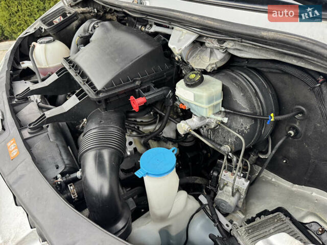 Серый Мерседес Sprinter, объемом двигателя 2.15 л и пробегом 672 тыс. км за 19000 $, фото 25 на Automoto.ua