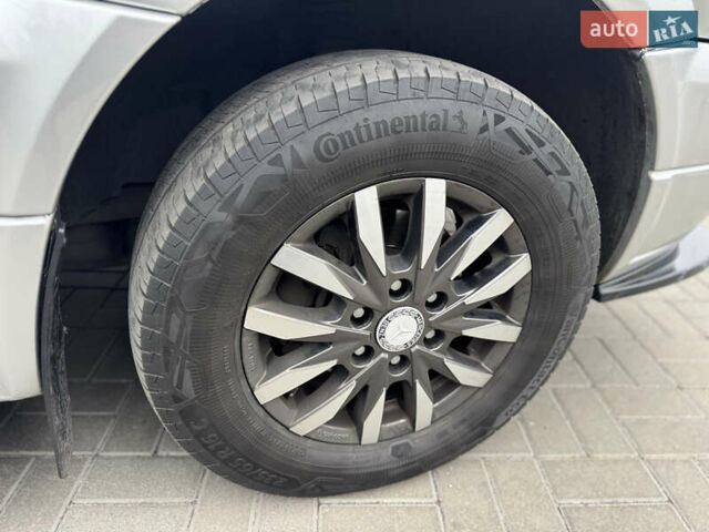 Серый Мерседес Sprinter, объемом двигателя 2.15 л и пробегом 672 тыс. км за 19000 $, фото 18 на Automoto.ua