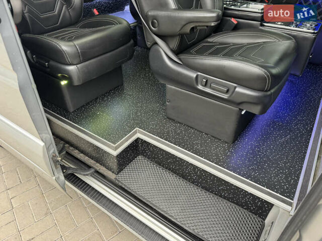 Серый Мерседес Sprinter, объемом двигателя 2.15 л и пробегом 672 тыс. км за 19000 $, фото 12 на Automoto.ua