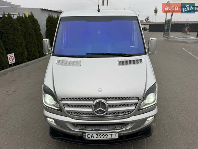Серый Мерседес Sprinter, объемом двигателя 2.15 л и пробегом 672 тыс. км за 19000 $, фото 21 на Automoto.ua