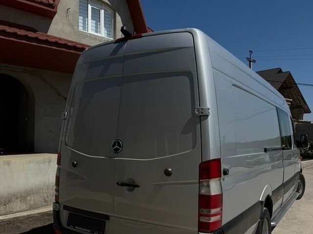 Серый Мерседес Sprinter, объемом двигателя 2.99 л и пробегом 500 тыс. км за 29232 $, фото 2 на Automoto.ua