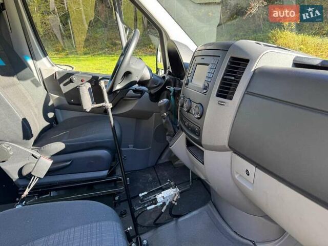 Серый Мерседес Sprinter, объемом двигателя 2.2 л и пробегом 234 тыс. км за 26000 $, фото 10 на Automoto.ua