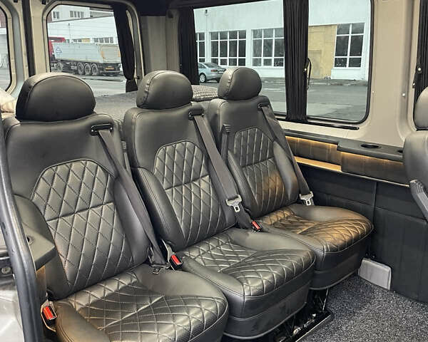Серый Мерседес Sprinter, объемом двигателя 2.14 л и пробегом 410 тыс. км за 22379 $, фото 10 на Automoto.ua