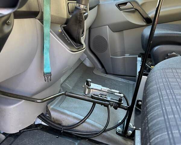 Серый Мерседес Sprinter, объемом двигателя 2.2 л и пробегом 234 тыс. км за 26000 $, фото 13 на Automoto.ua