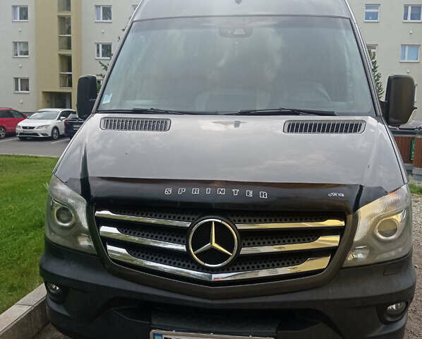 Серый Мерседес Sprinter, объемом двигателя 2.99 л и пробегом 299 тыс. км за 29500 $, фото 30 на Automoto.ua