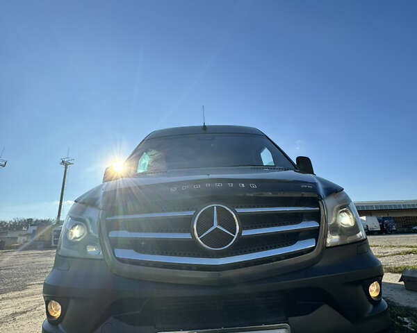 Серый Мерседес Sprinter, объемом двигателя 2.99 л и пробегом 299 тыс. км за 29500 $, фото 1 на Automoto.ua