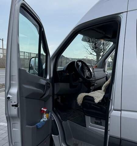 Серый Мерседес Sprinter, объемом двигателя 2.2 л и пробегом 289 тыс. км за 15200 $, фото 6 на Automoto.ua