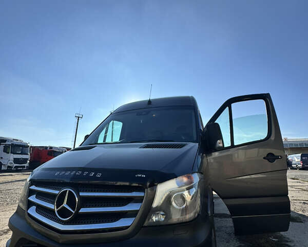 Серый Мерседес Sprinter, объемом двигателя 2.99 л и пробегом 299 тыс. км за 29500 $, фото 16 на Automoto.ua